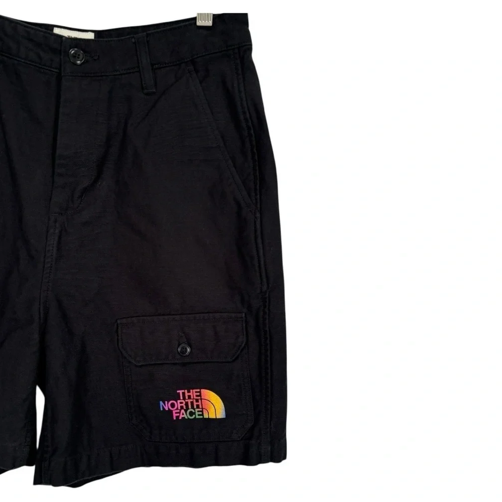 The North Face Cargo Shorts Size 30